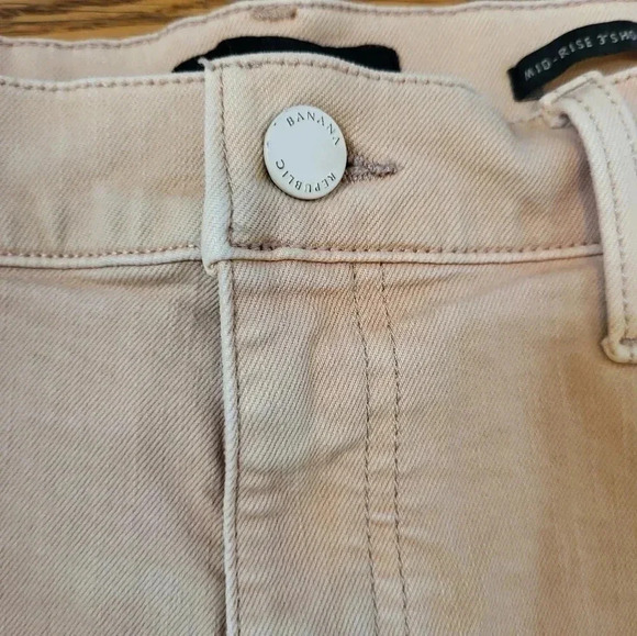 Banana Republic Mid Rise Cotton Blend 3" Shorts(32) - Picture 3 of 7
